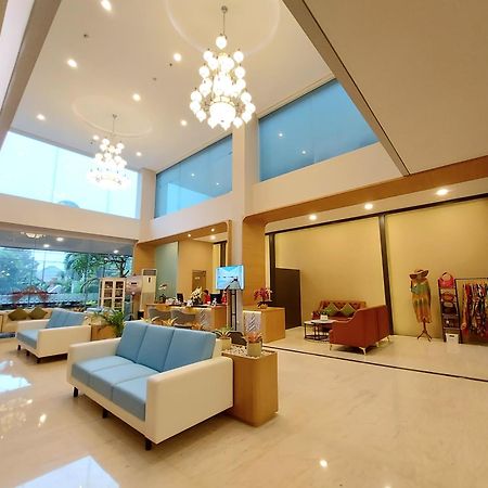 @Hom Premiere Timoho Hotell Yogyakarta Eksteriør bilde